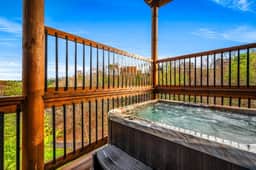 Majestic Pines Lodge - Image 5
