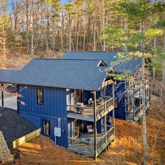 Backwoods Bungalow - Image 1